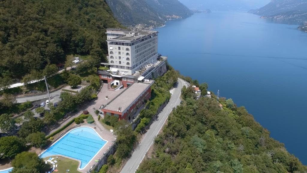 Attico With Big Terrace In Residence With Pool Valbrona Екстериор снимка